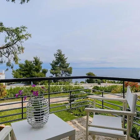 Soulmare Maisonette With Shared Pool, Appartement *