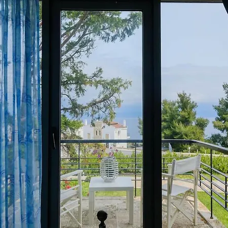 Soulmare Maisonette With Shared Pool,