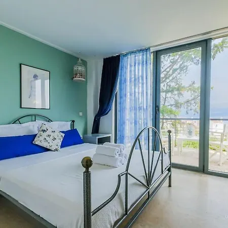 Soulmare Maisonette With Shared Pool, Apartman