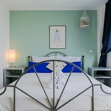Soulmare Maisonette With Shared Pool, Néa Fókaia