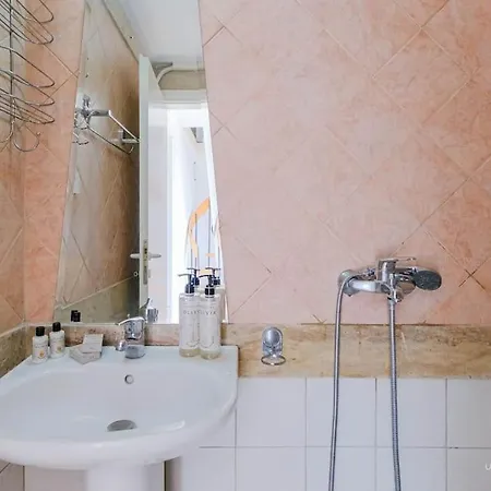Soulmare Maisonette With Shared Pool, Apartman Néa Fókaia