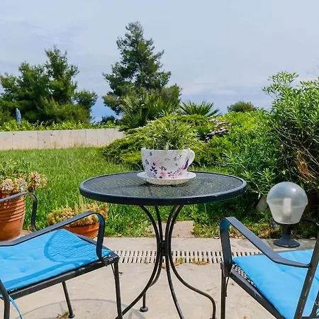 Apartman Soulmare Maisonette With Shared Pool, *