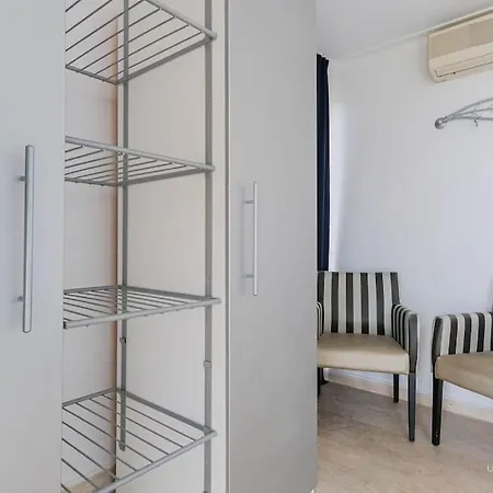 Soulmare Maisonette With Shared Pool, Apartman Néa Fókaia