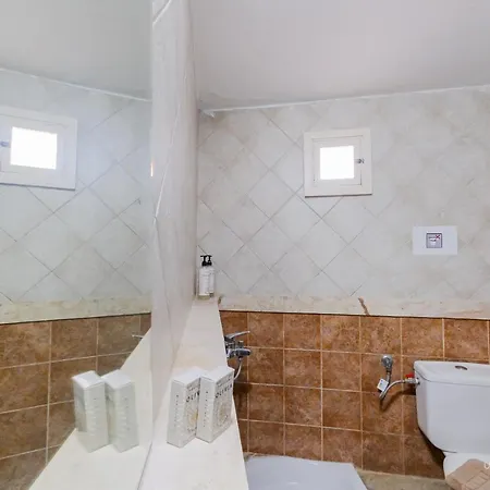 Apartman Soulmare Maisonette With Shared Pool, *