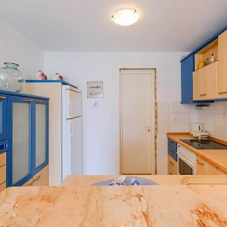 Soulmare Maisonette With Shared Pool, Apartman